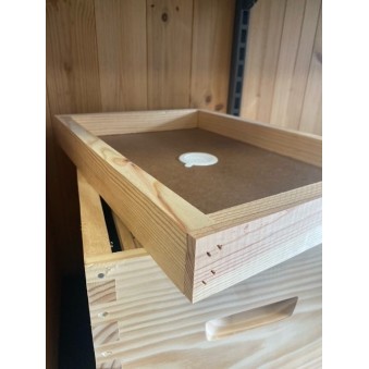 Couvre cadre Dadant 8 isorel 6mm encadré 5/50mm, percé, avec bouchon plastique